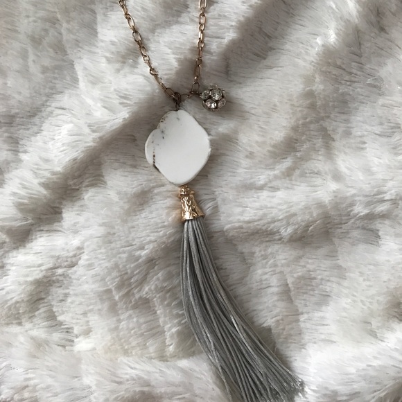 Jewelry - Stone tassel long necklace